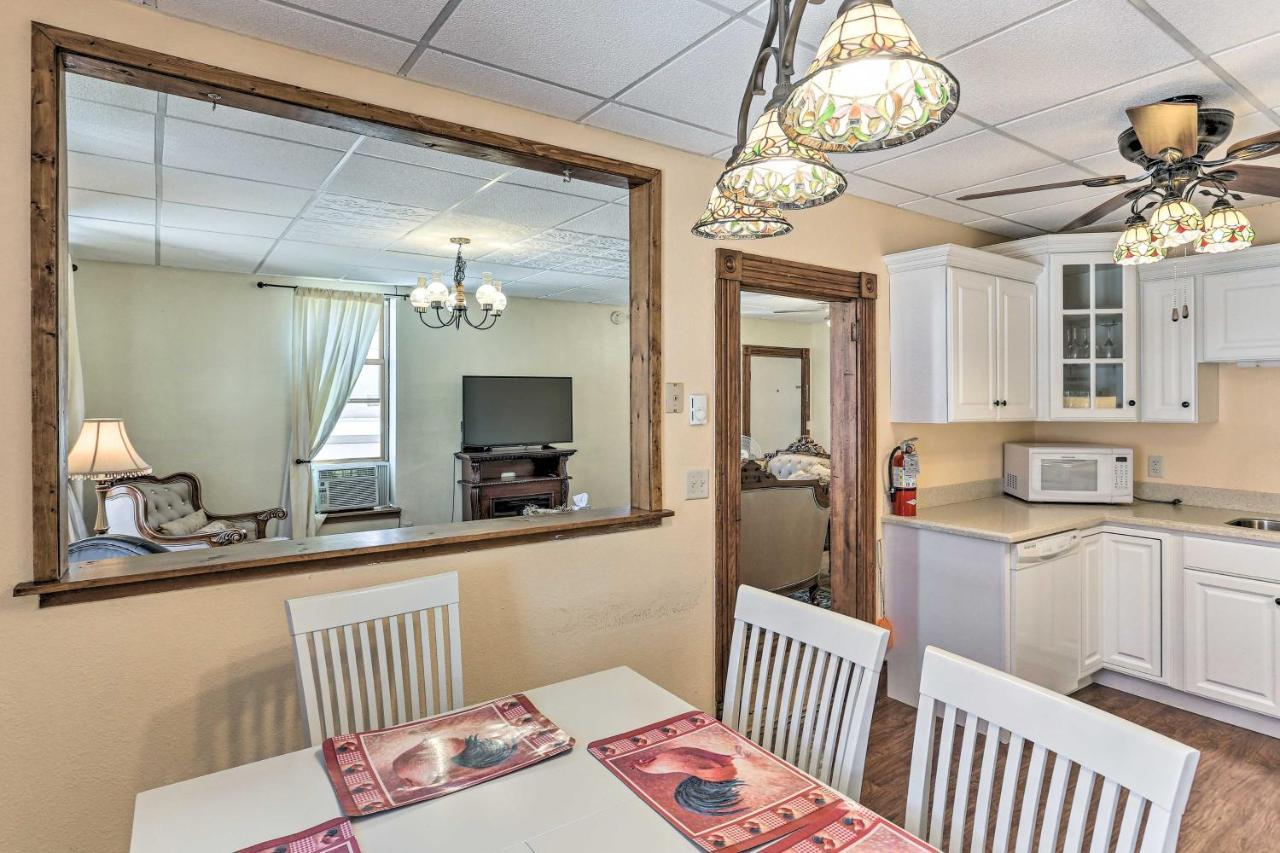 Custer Apt In Heart Of Town Shop, Dine, Hike 외부 사진