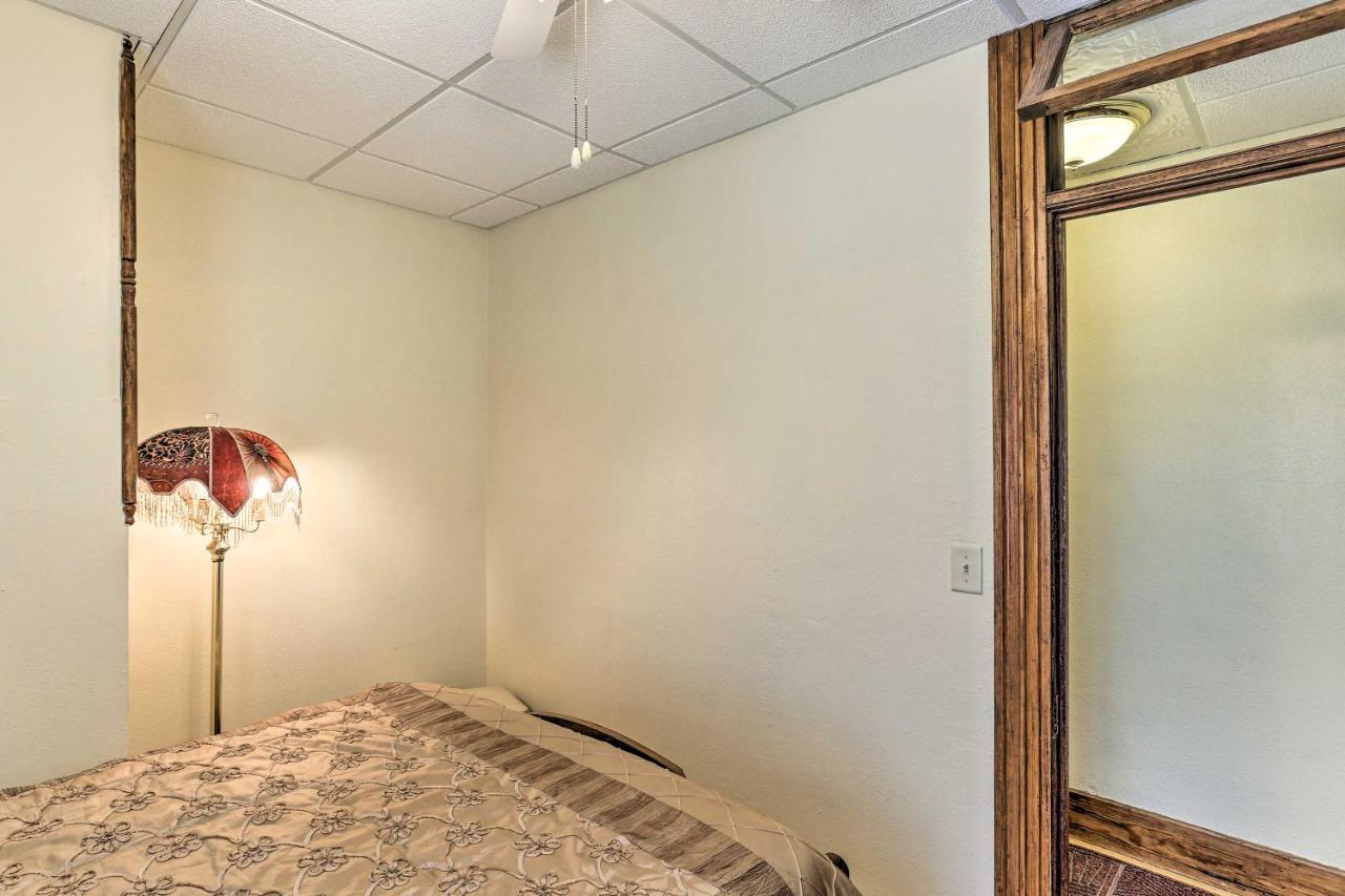 Custer Apt In Heart Of Town Shop, Dine, Hike 외부 사진