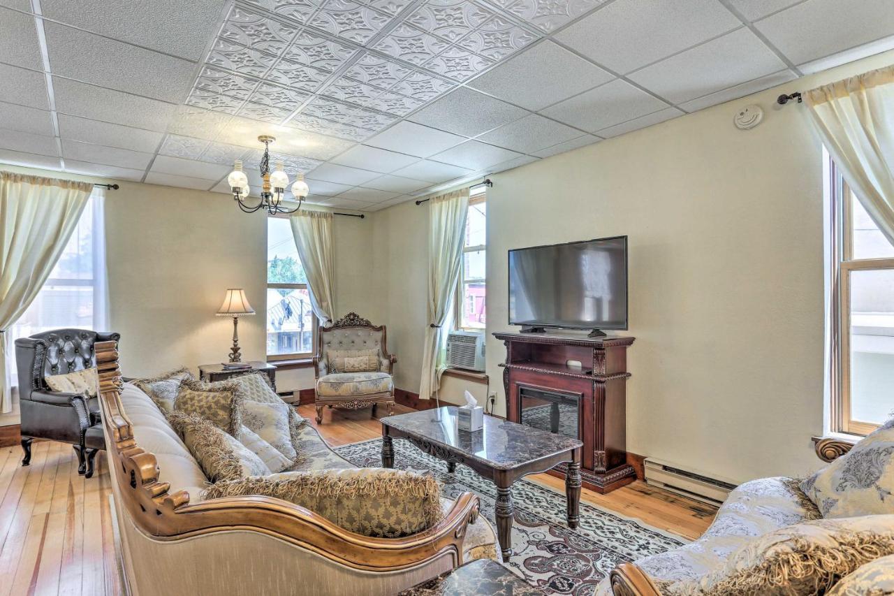 Custer Apt In Heart Of Town Shop, Dine, Hike 외부 사진