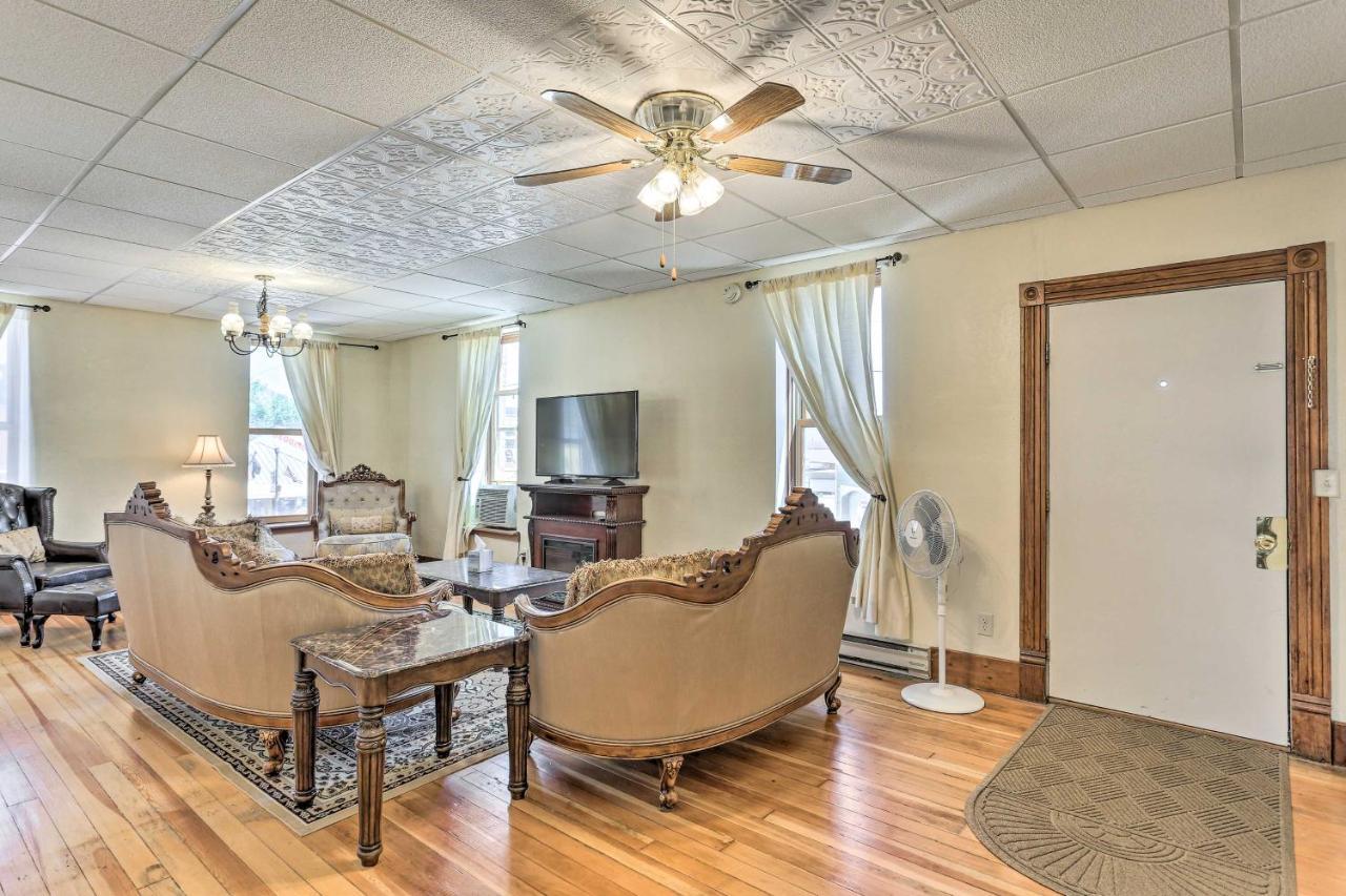 Custer Apt In Heart Of Town Shop, Dine, Hike 외부 사진